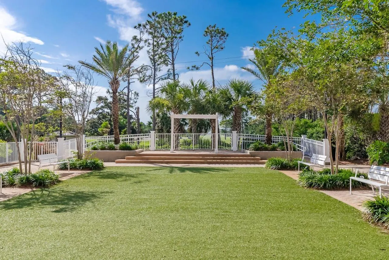 Laketown Wharf! Sleeps 9 - Resort Beach Condo, Stunning Ocean Views! By Dolce Vita Getaways Pcb Panama City Beach
